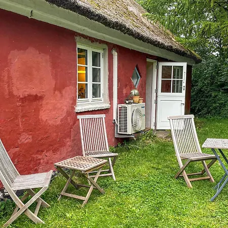 Cozy In With House A Panoramic View Jyderup